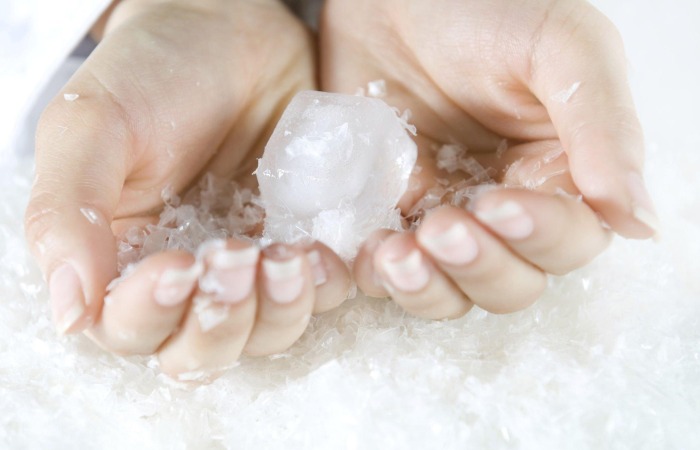 What are the Other Benefits that You Can Get Out of Using Ice Cubes on Your Skin_